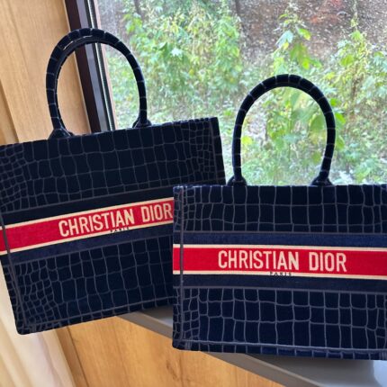 Dior Three-dimensional flocking embroidery tote bag size: 35cm/ 41cm