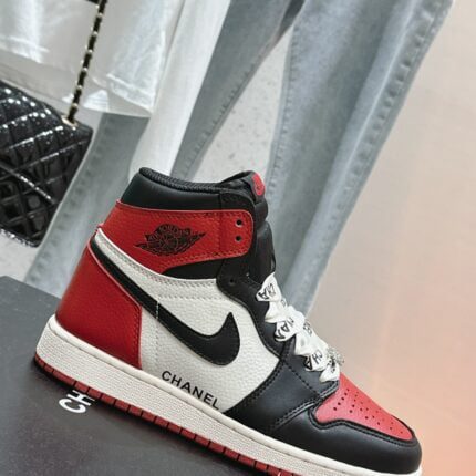 Chanel x AJ 1s sneakers top quality size: 35-39 (40.41 can be customized) note shoes size when you fill shipping address