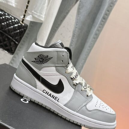 Chanel x AJ 1s sneakers top quality size: 35-39 (40.41 can be customized) note shoes size when you fill shipping address