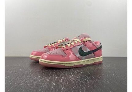 Nike Dunk Low LX Barbie