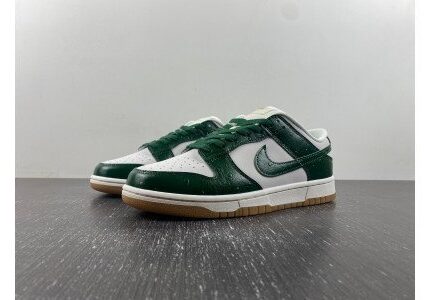 Nike Dunk Low LX WMNS ?Green Ostrich?